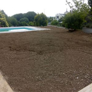 Urla İzmir bahçe temizliği toprak düzenleme çalışması